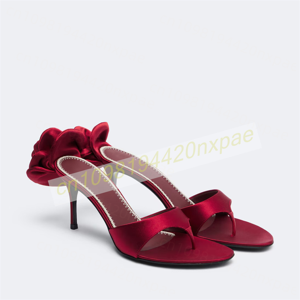 Women'S Formal Wear To A Wedding - รองเท้าแตะส้นสูงแบบสวมเปิดหน้าเท้าสำหรับผู้หญิง สีแดง ผ้าซาติน ประดับดอกไม้ ส้นเข็ม ดีไซน์หรูหรา