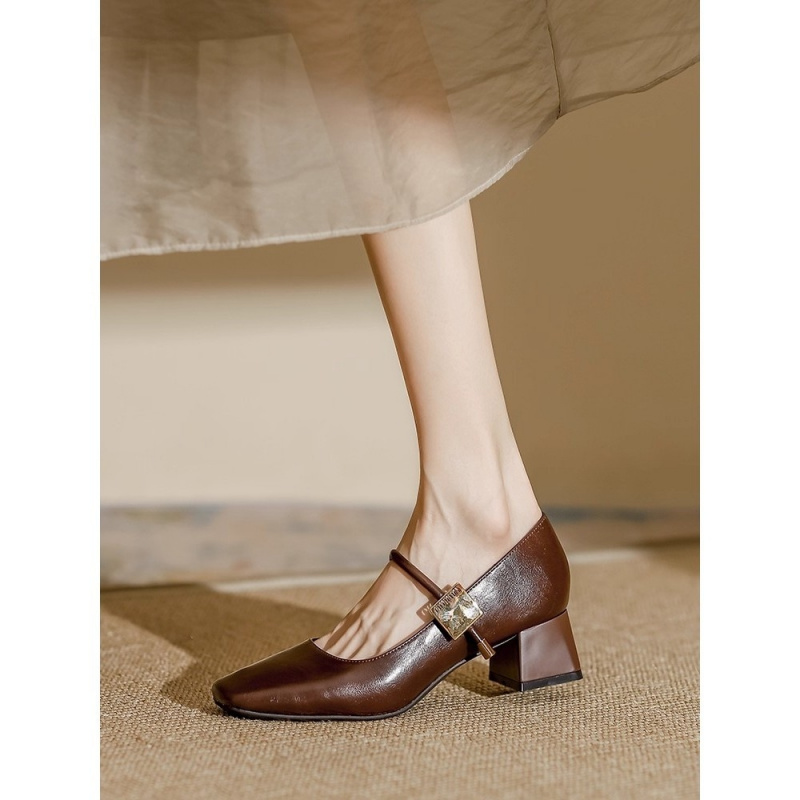 รองเท้าแมรี่เจนผู้หญิงรุ่นล่าส - Latest Women Formal Wear บทวิจารณ์และราคา