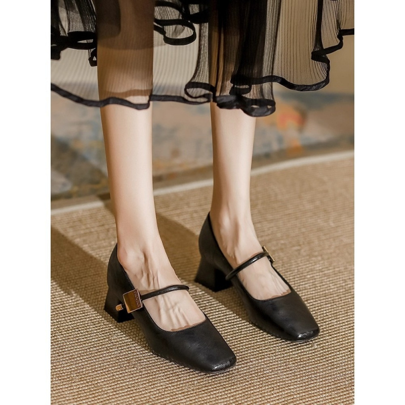 รองเท้าแมรี่เจนผู้หญิงรุ่นล่าส - Latest Women Formal Wear บทวิจารณ์และราคา